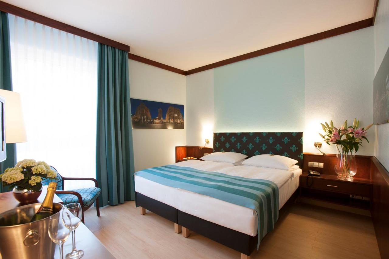 Leine Hotel Pattensen Extérieur photo