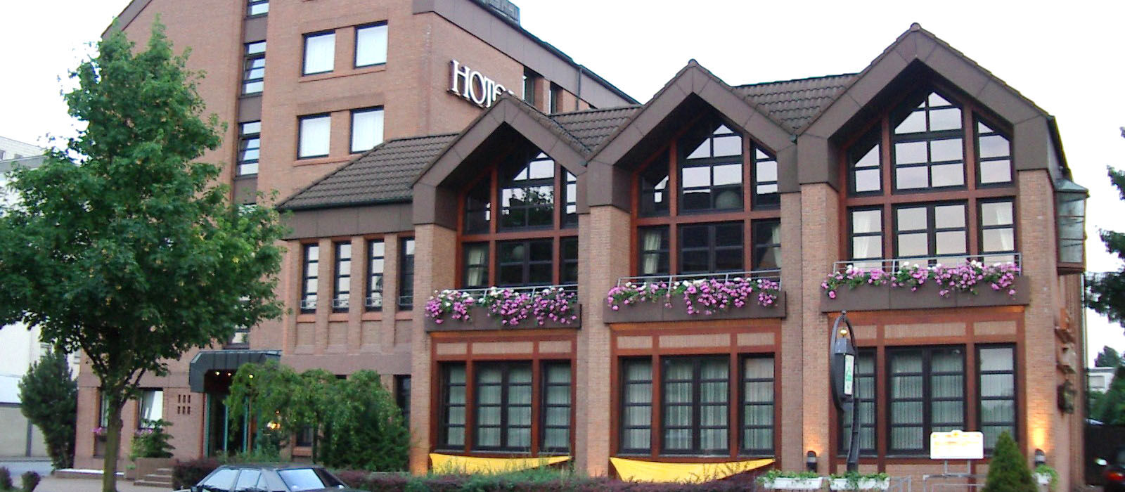 Leine Hotel Pattensen Extérieur photo