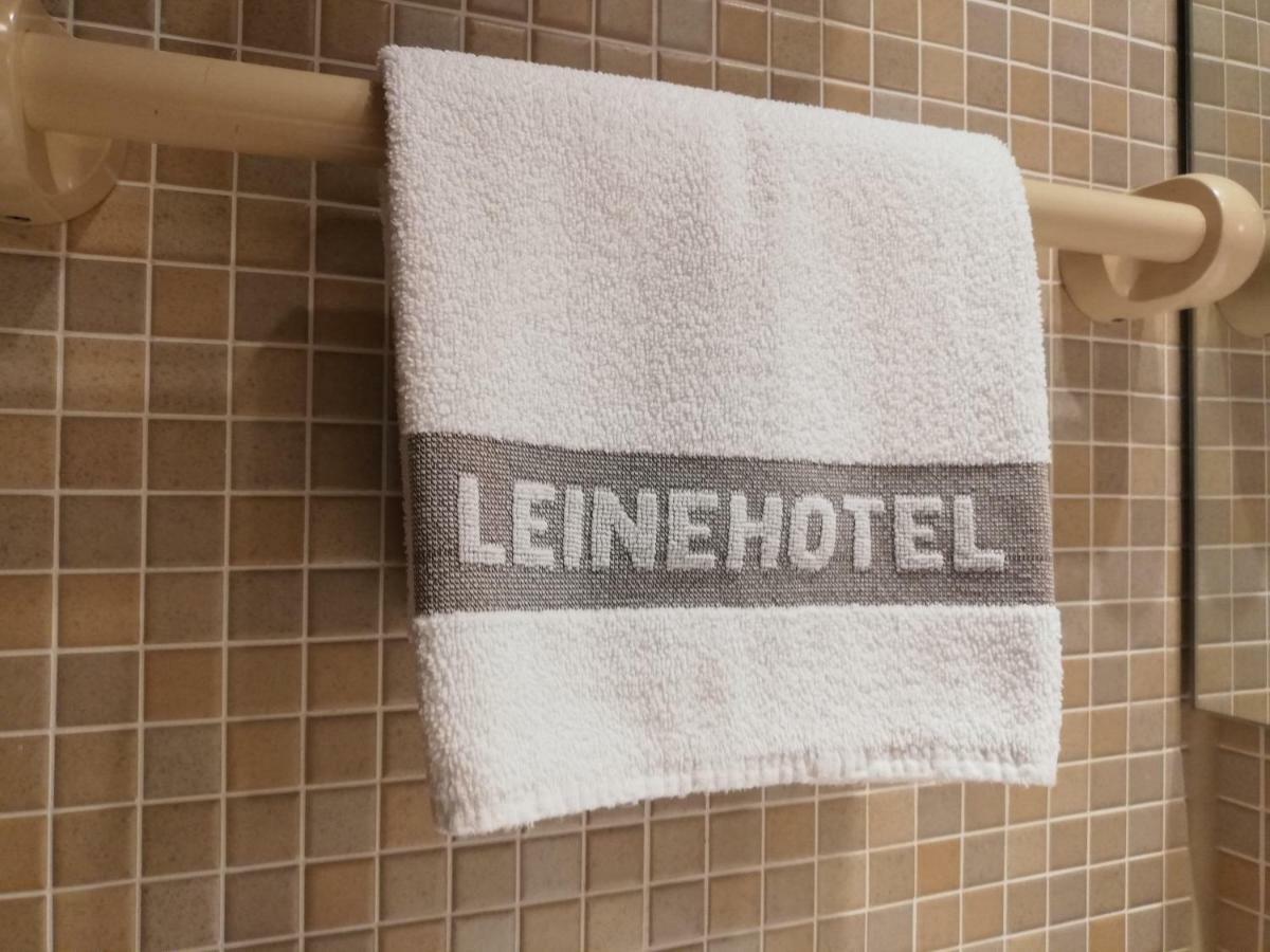 Leine Hotel Pattensen Extérieur photo
